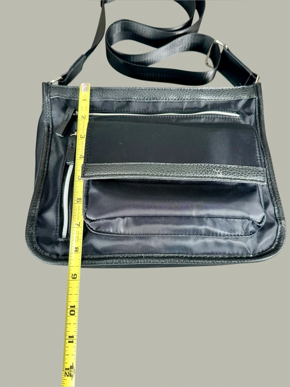 Tommy Bahama Unisex Shoulder/ Crossbody bag